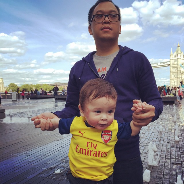 Pic from Saturday. Dexter supporting his team.  #arsenal - from Instagram