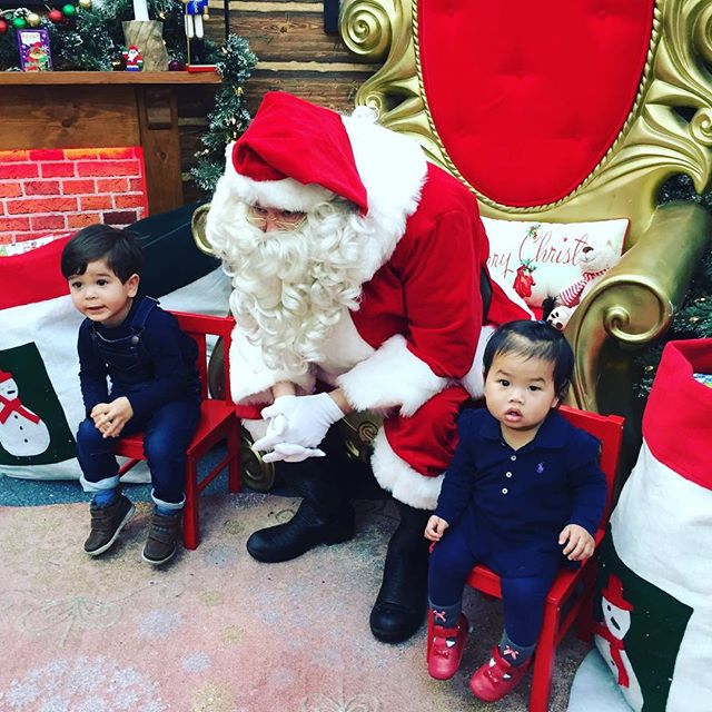 Dexter & Madi went to see santa today. 