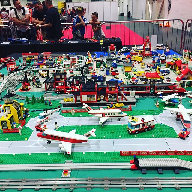 Retro #Lego #bricklive 