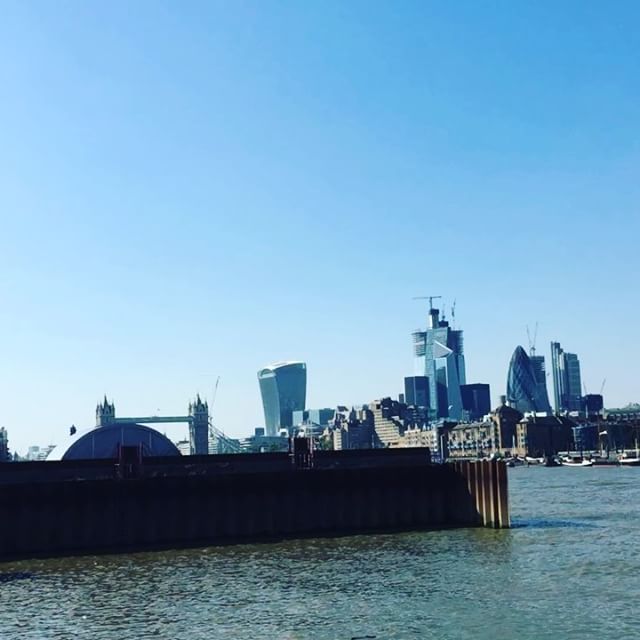 Time-lapse of the river Thames. 