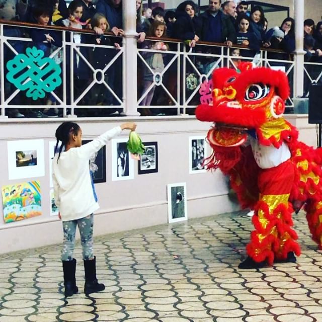 🧧 Chinese dragon. Edit lion 🦁